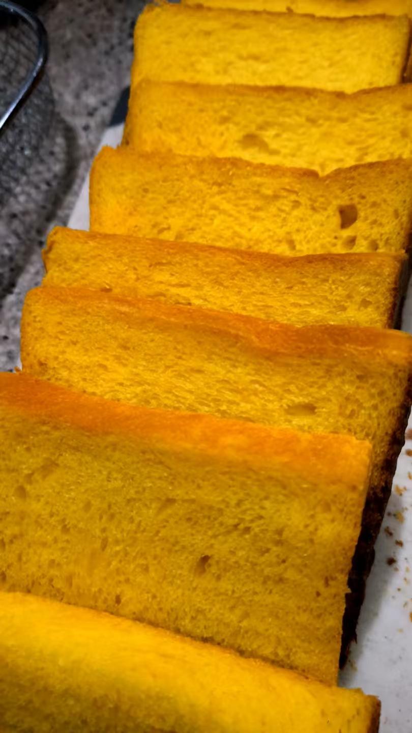 这南瓜巴斯克吐司吃一口直接封神，绵软细腻