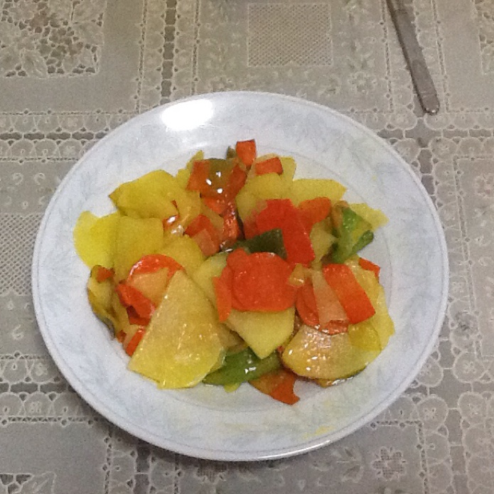 青椒胡萝卜土豆片