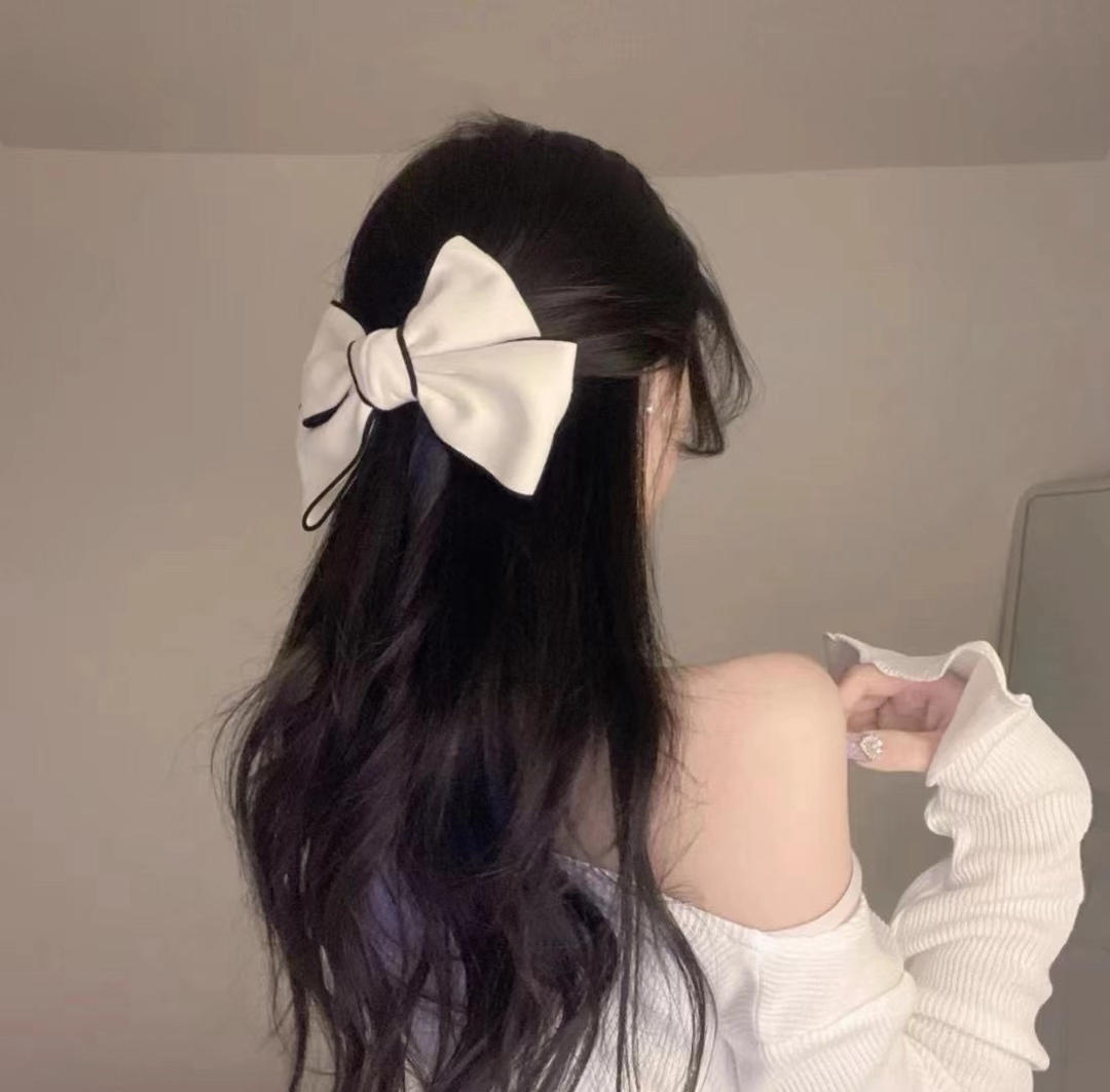 爱看电视的酥酥