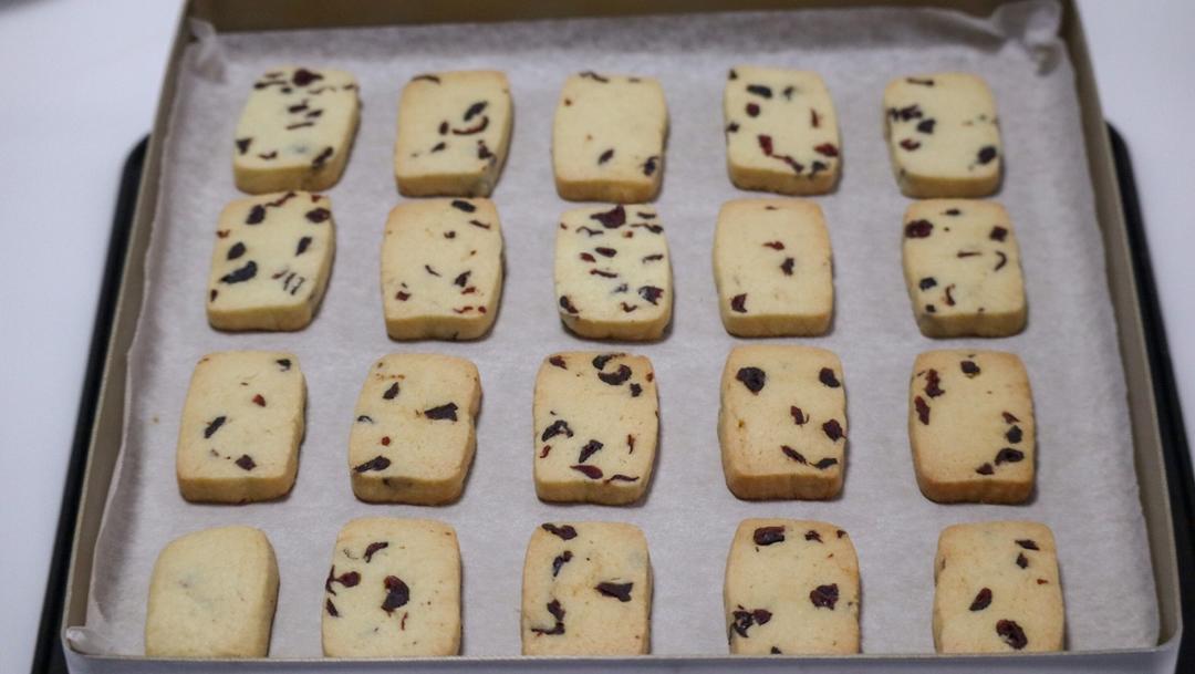 蔓越莓饼干的做法（烤箱做饼干）