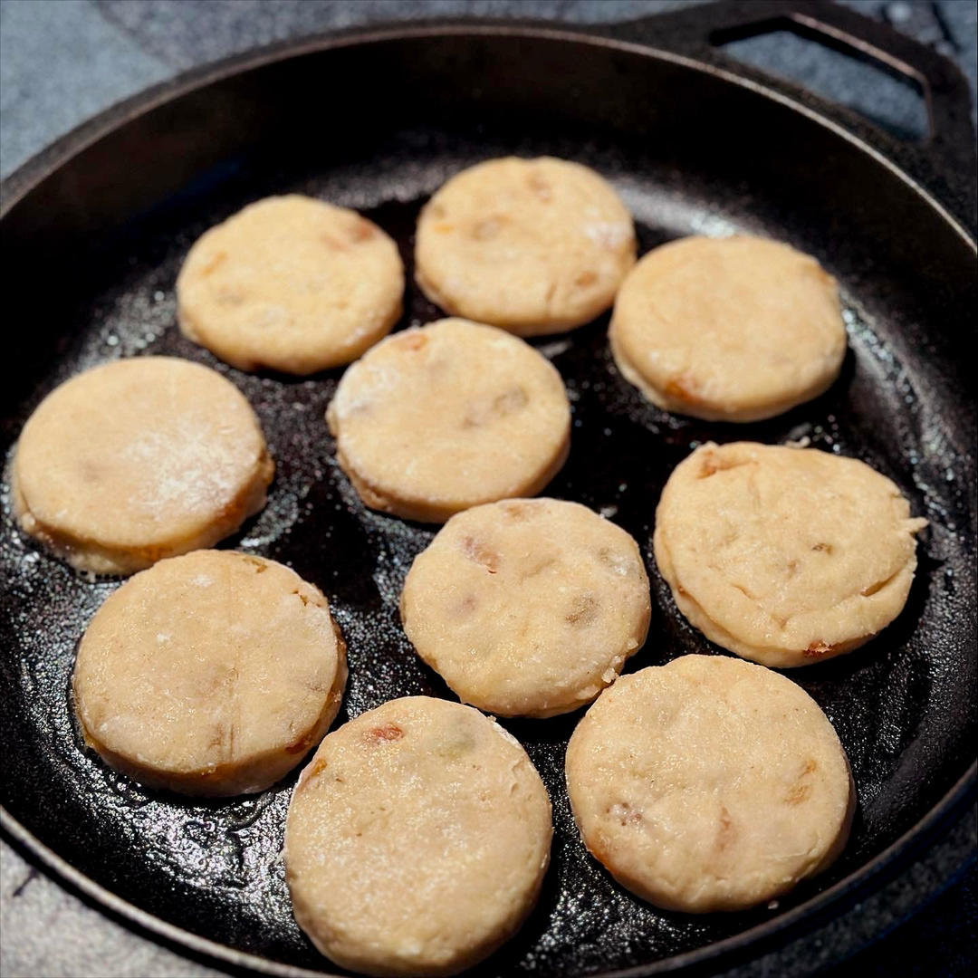 【唐顿庄园食谱】威尔士蛋糕🏴󠁧󠁢󠁷󠁬󠁳󠁿-不一样的司康【附干货满满的标准英式司康配方】