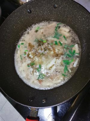 海鲜菇牛片汤的做法 步骤8