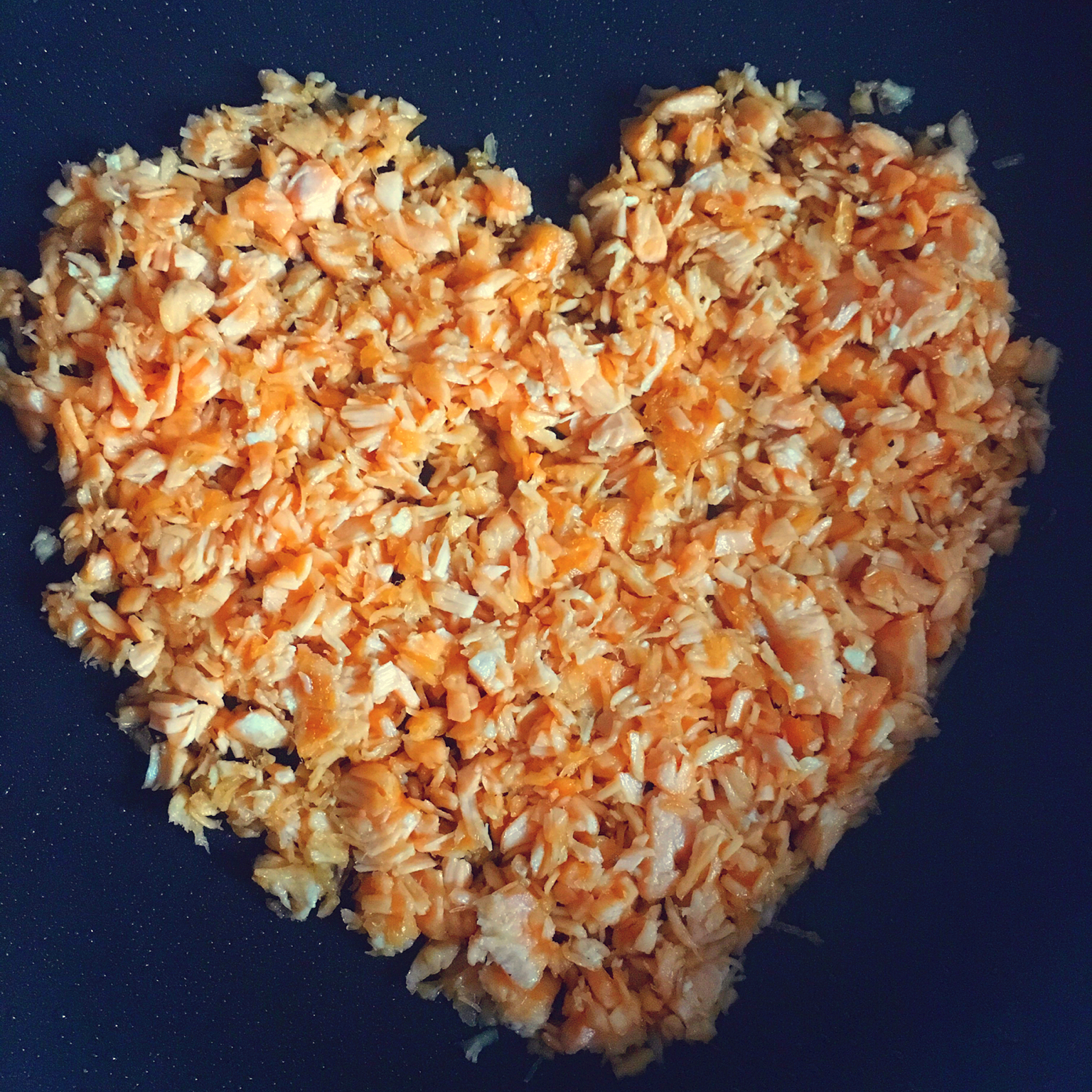 宝宝辅食：三文鱼松