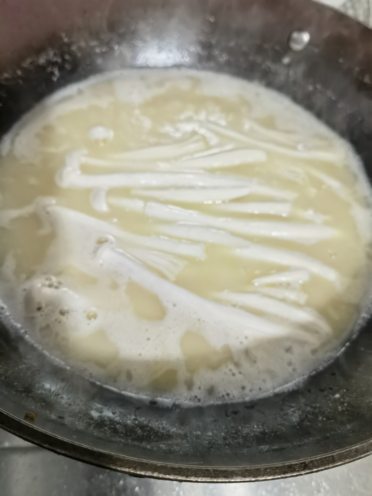 小鲫鱼汤（无肉无刺）下奶的做法 步骤10