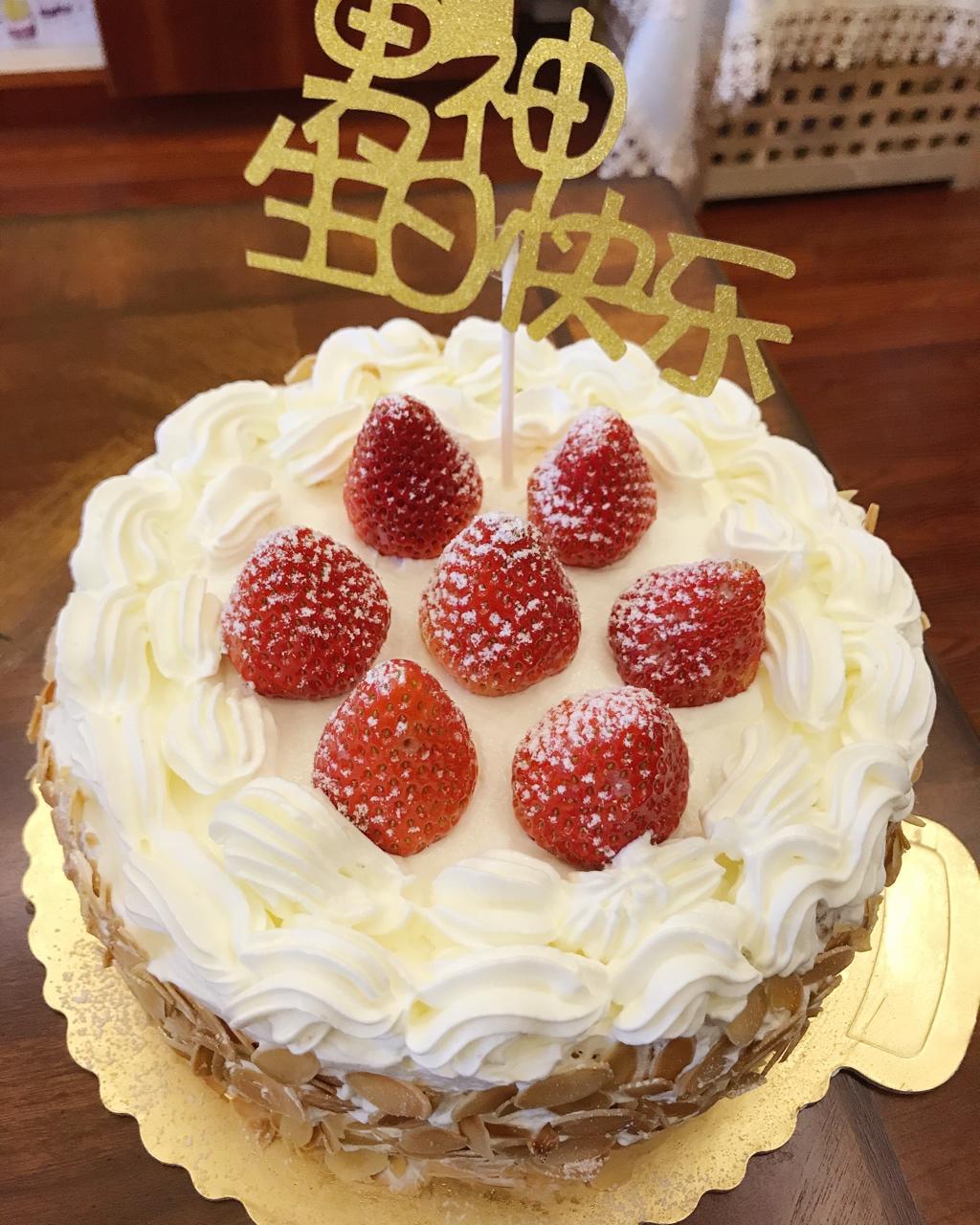 草莓淡奶油蛋糕