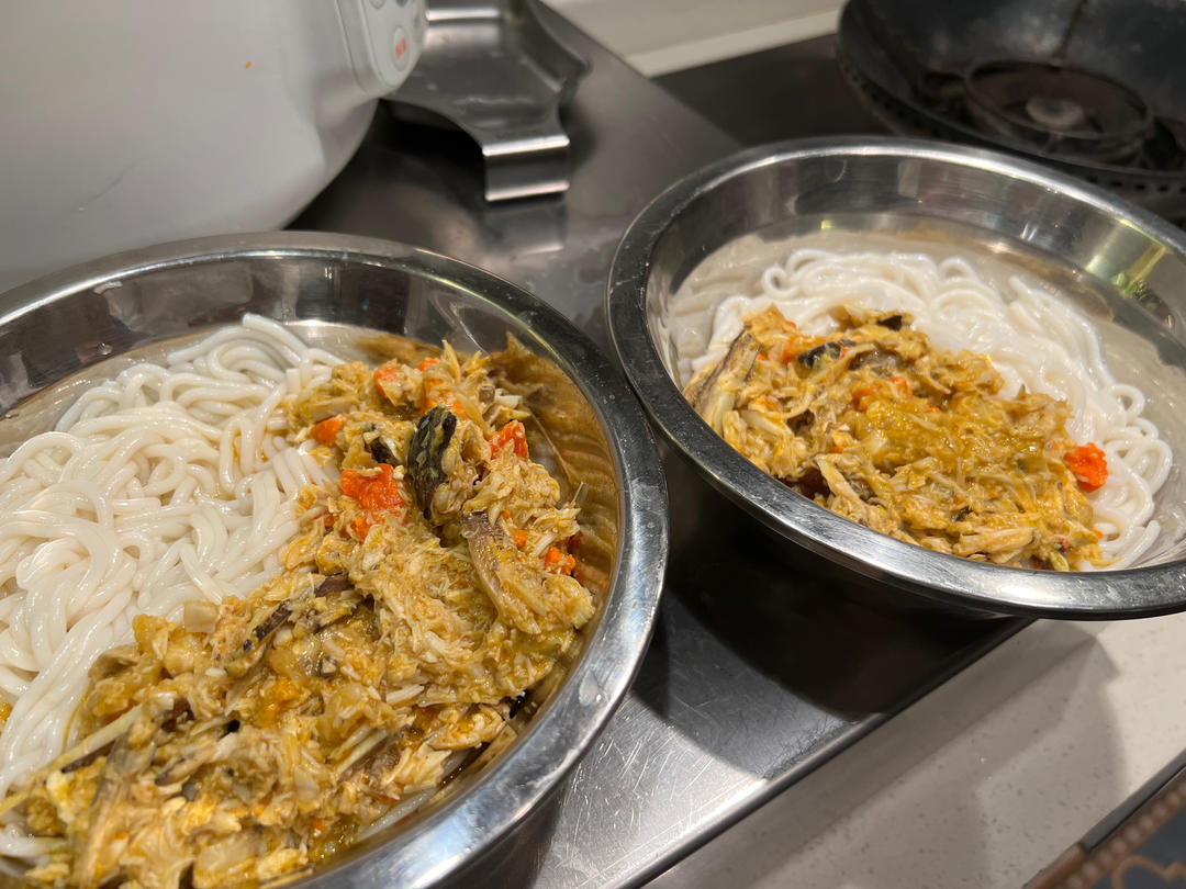 蟹黄面，秒杀一切饭店的自制爆多蟹黄酱！