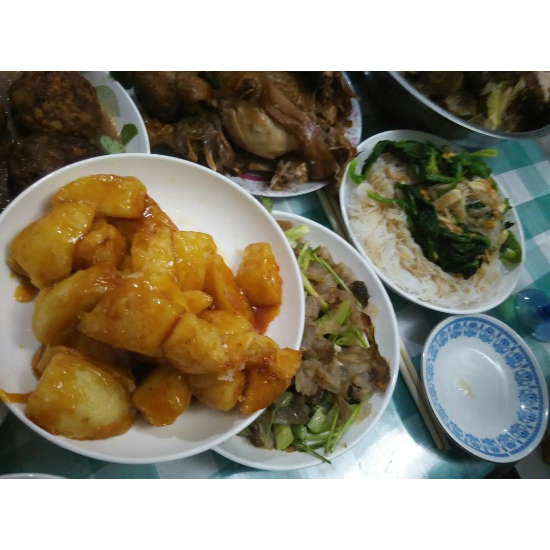 凉拌海蜇
