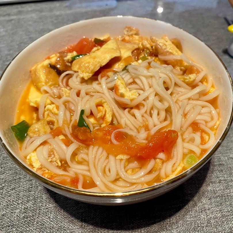 恨不得抱着锅舔的番茄鸡蛋面