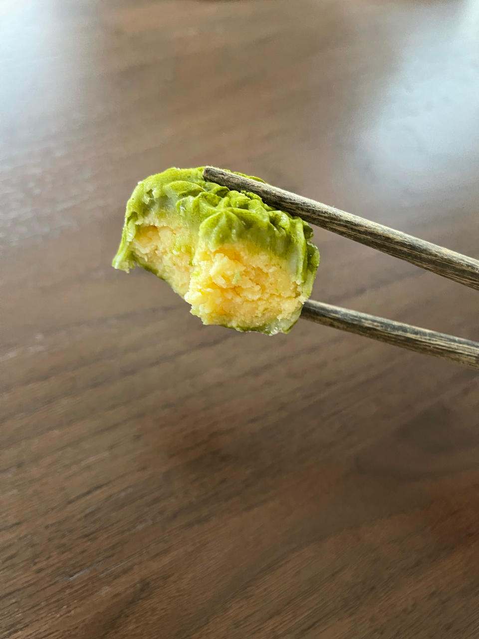 流心奶黄冰皮月饼