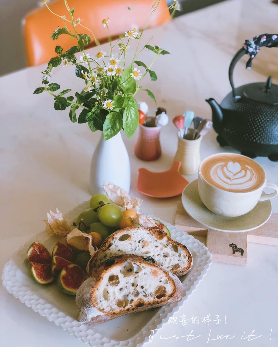 亚麻籽葡萄干硬欧