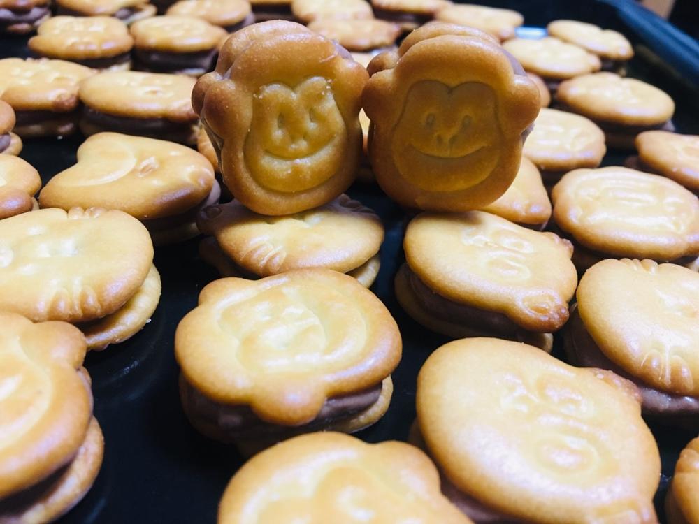 随意拉丝台贺卡通牛扎夹心饼干