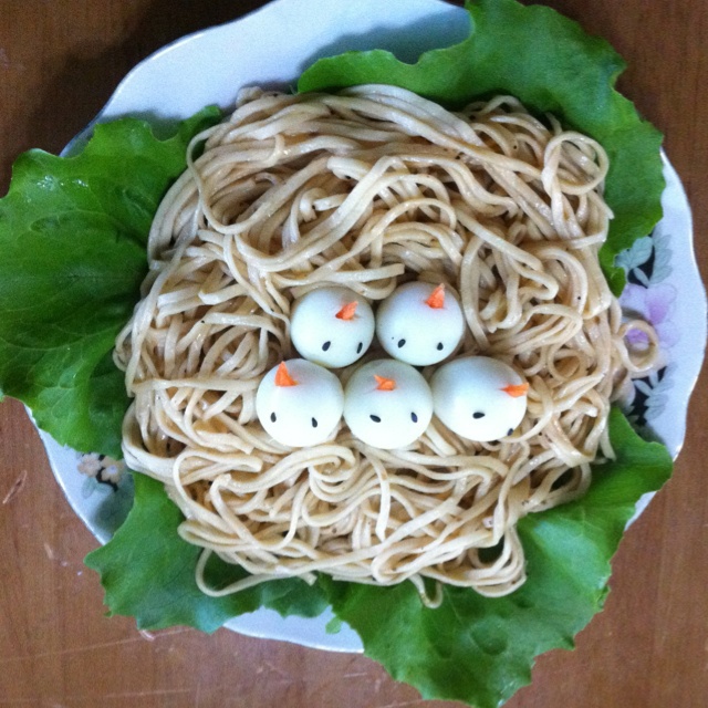 饥饿的小鸟面条