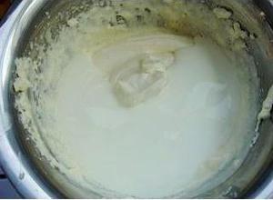 酸奶芒果慕斯蛋糕的做法 步骤2