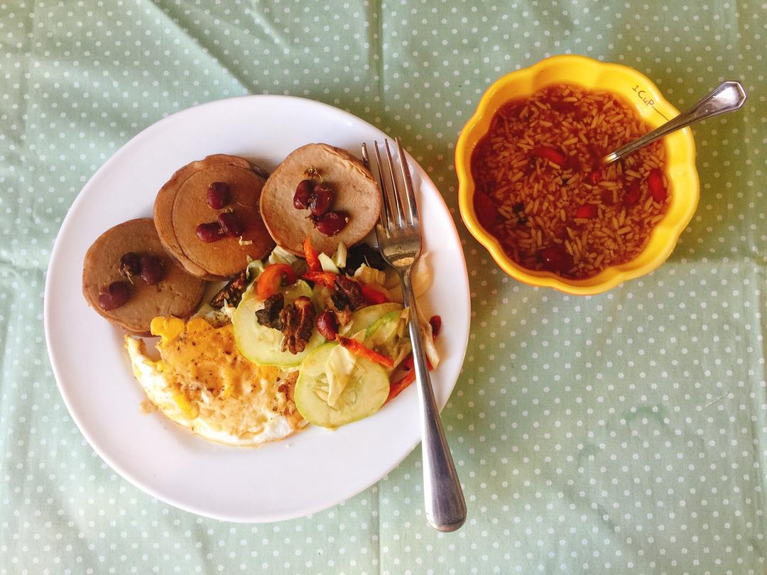 每天，叫醒我的是早餐