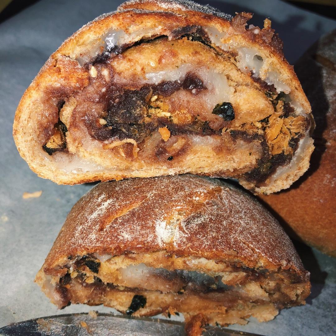 红豆肉松麻薯软欧（详解高水量全麦面团出膜方法）