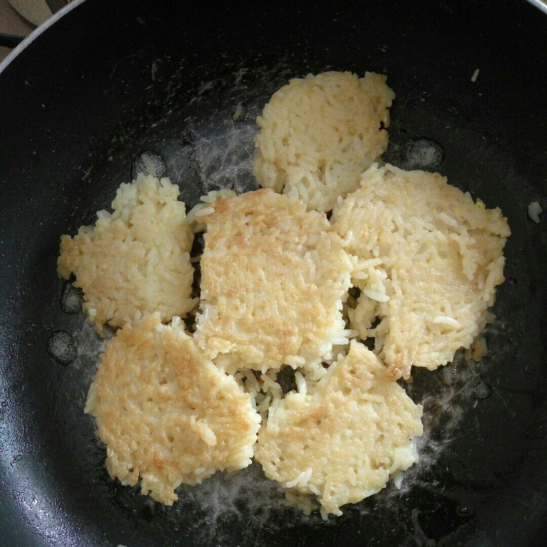 鸡蛋米饭饼