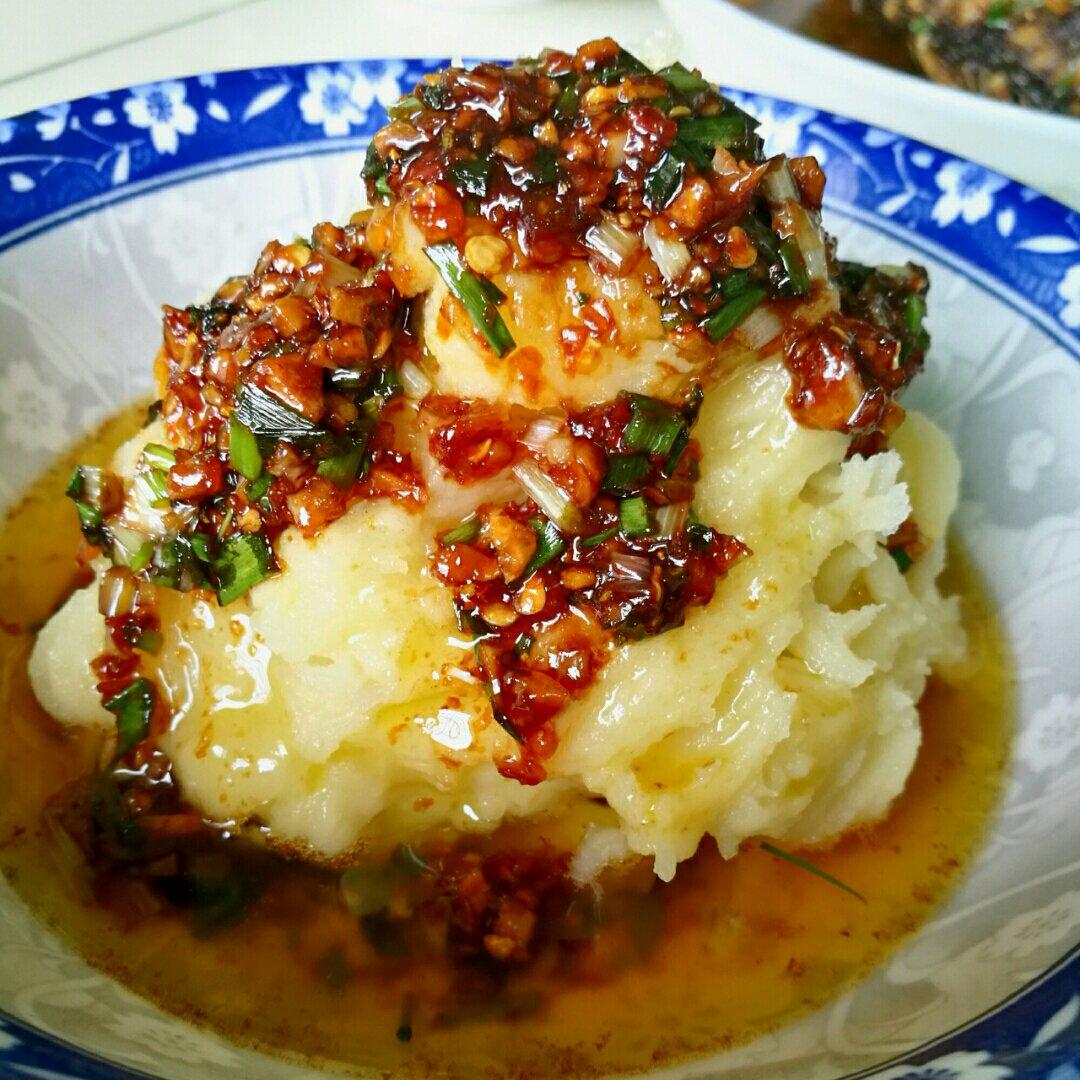 《风味人间》同款洋芋搅团