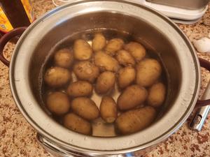 香辣孜然小土豆（空气炸锅）的做法 步骤1