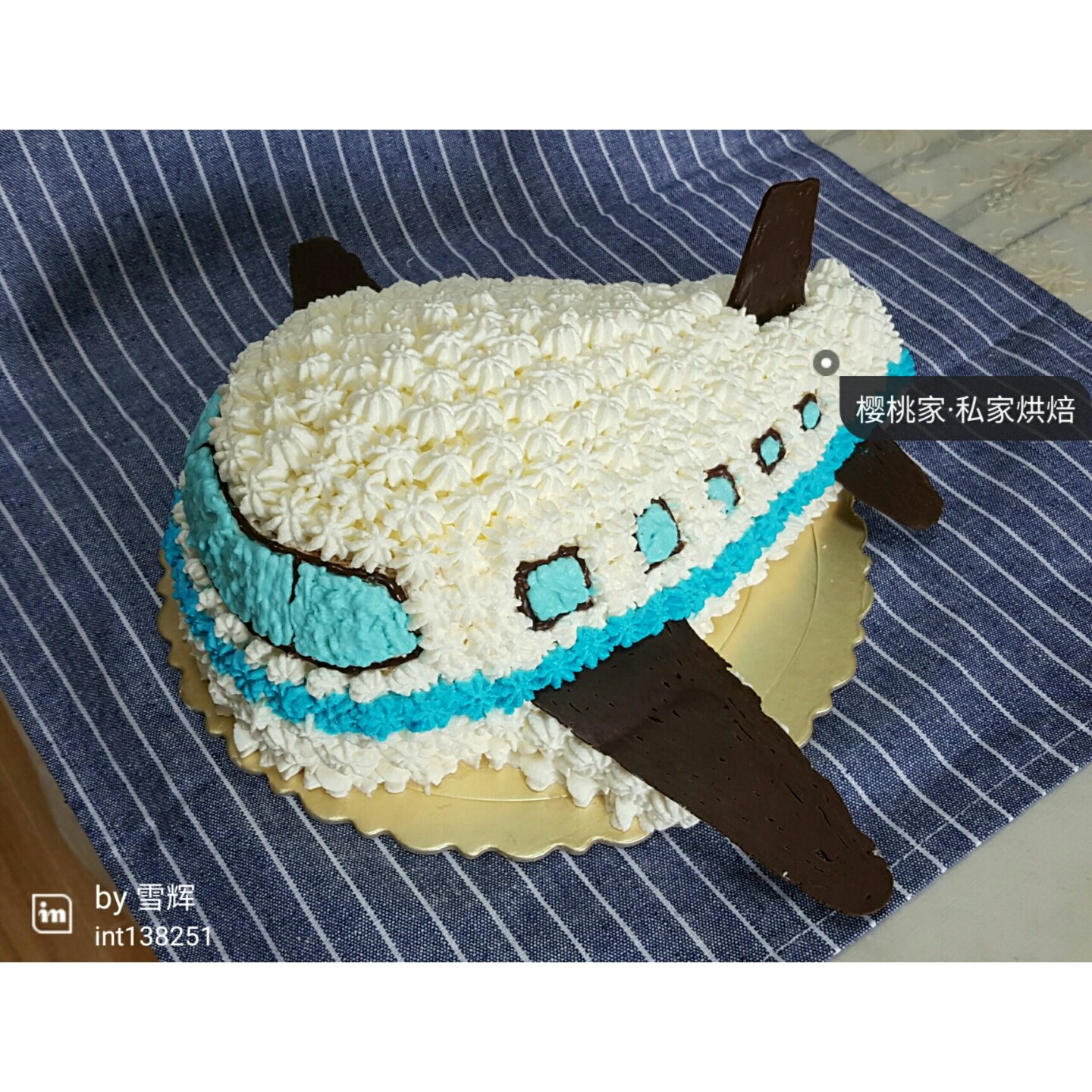 立体小客机蛋糕