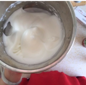 菠菜火腿鸡蛋卷——宝宝爱吃的不一样の鸡蛋卷的做法 步骤4