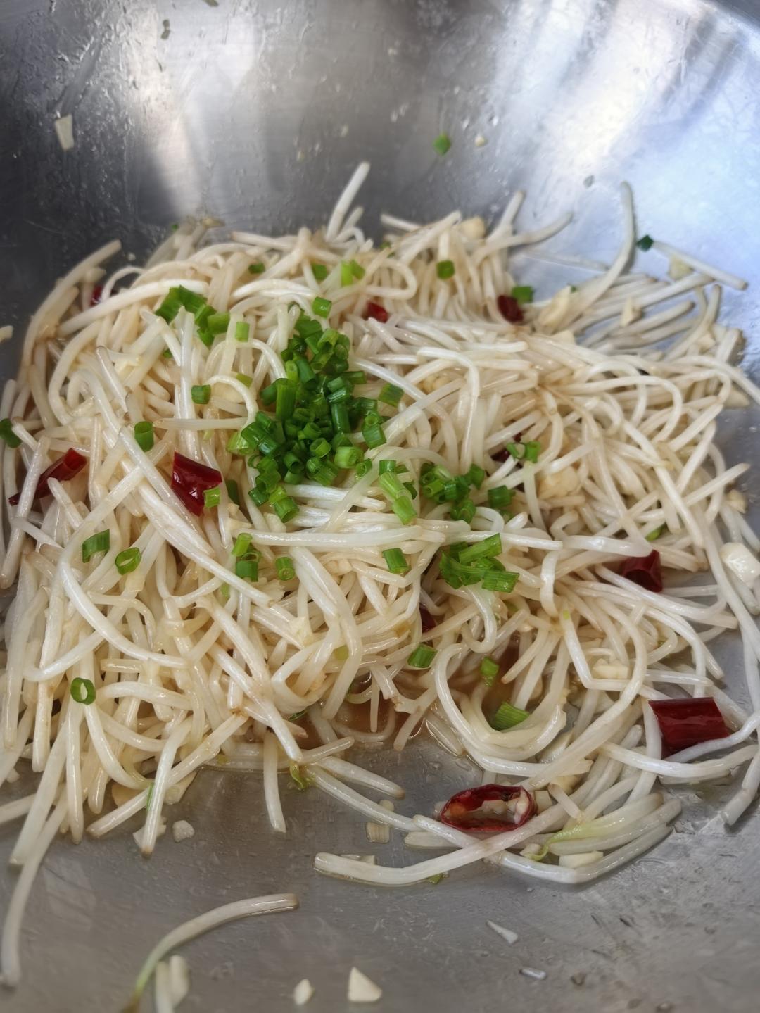 酸辣脆爽的炒豆芽