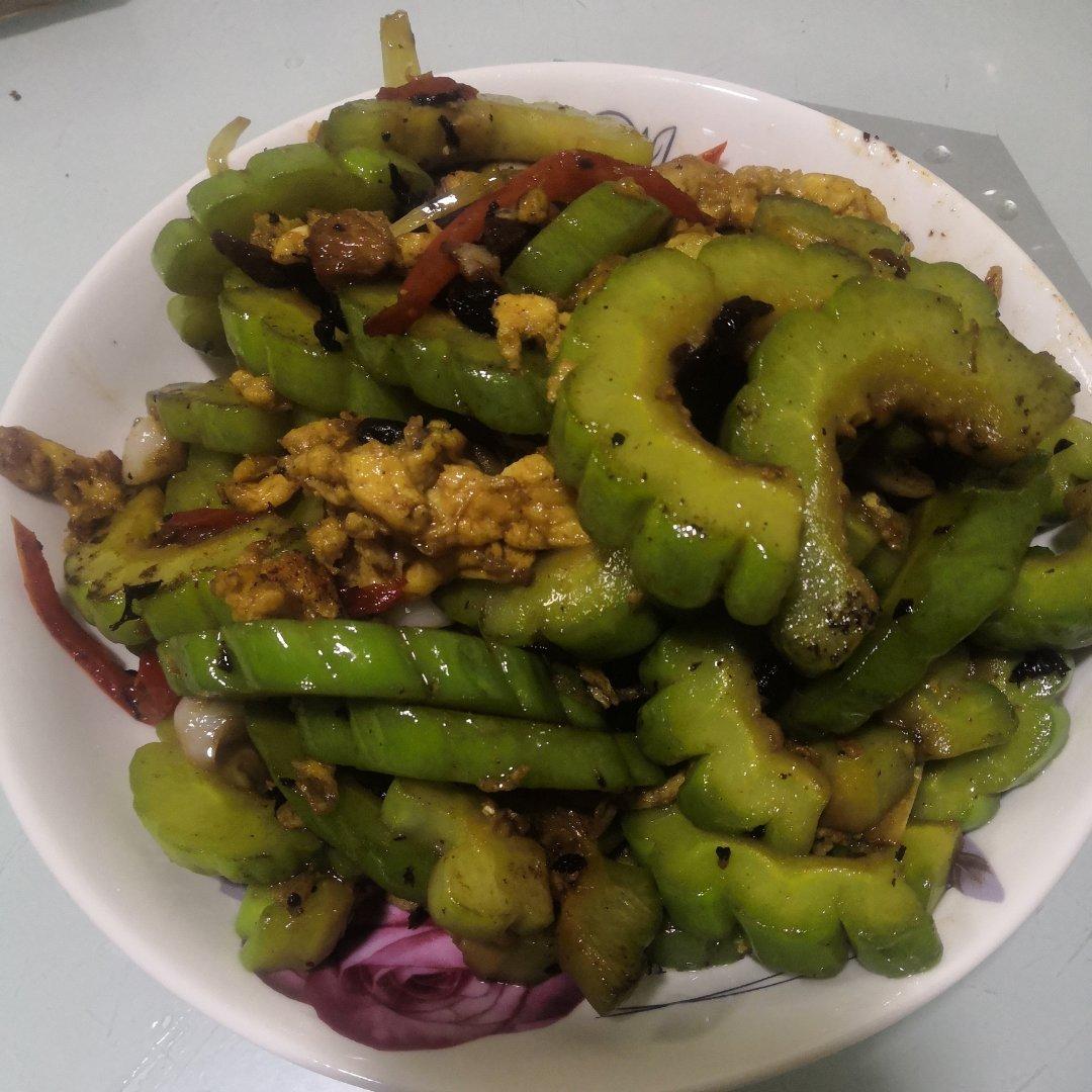 苦瓜炒鸡蛋