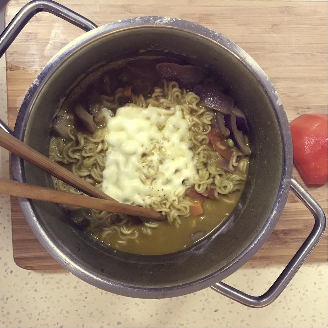 咖喱芝士浓汤面