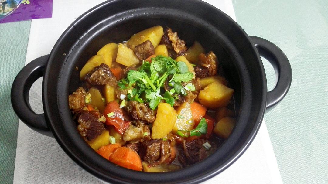 番茄土豆炖牛腩