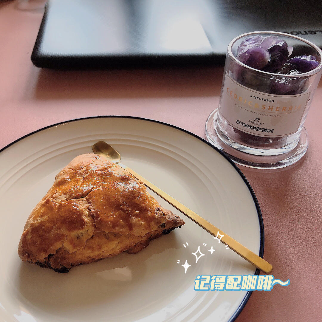 星巴克提子干黄油司康