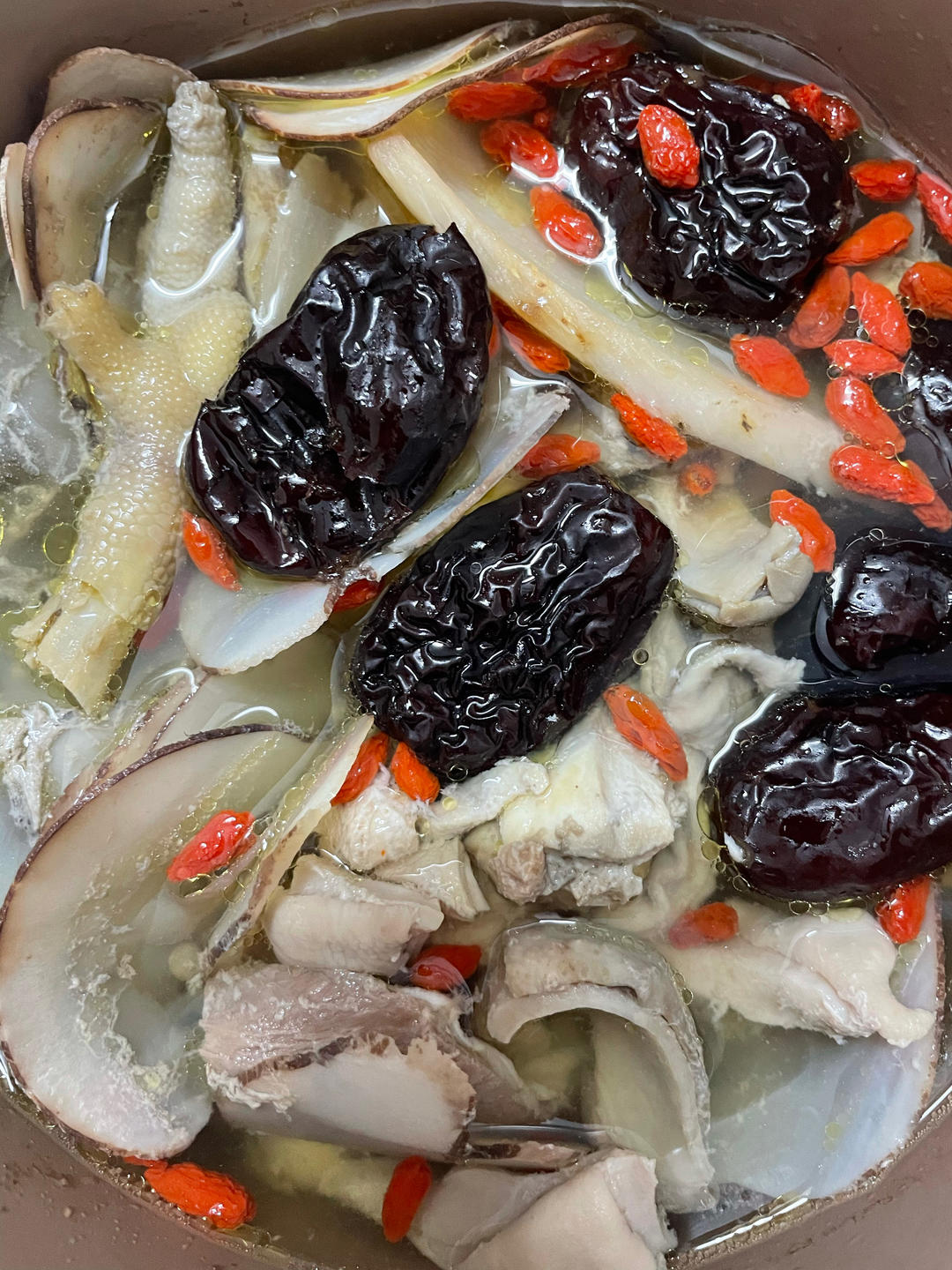 经典的胡椒猪肚鸡汤