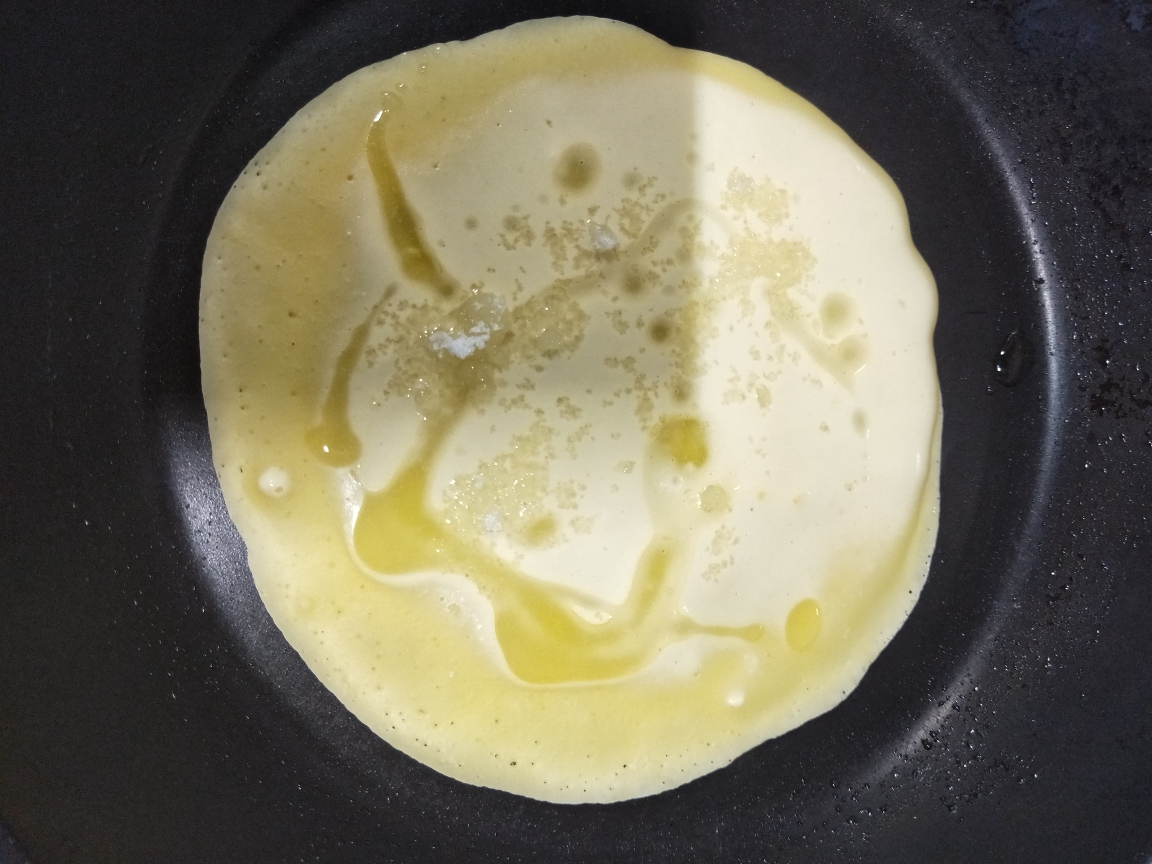 香甜鸡蛋薄饼（脆香软甜的完美结合）的做法 步骤4