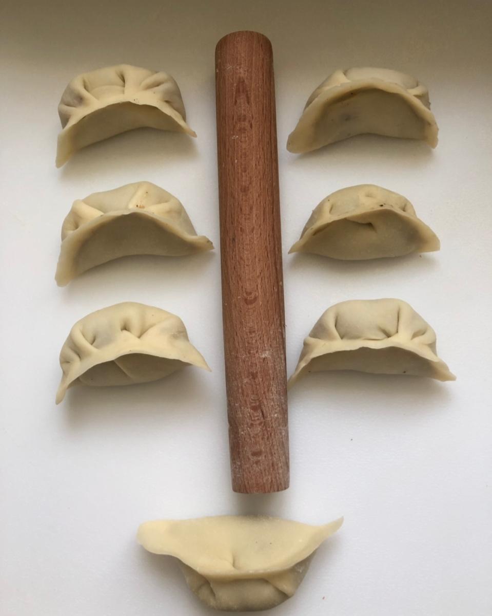 頭露教你面团怎么揉？？饺子皮怎么擀？