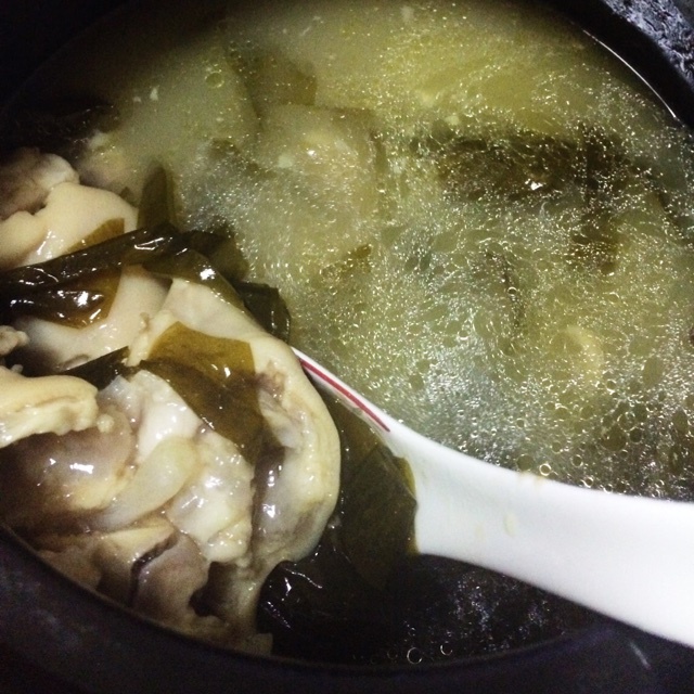 芸豆海带蹄花汤