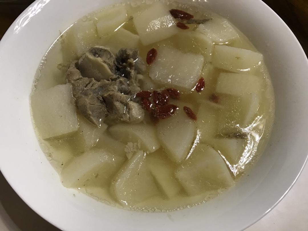 萝卜排骨汤