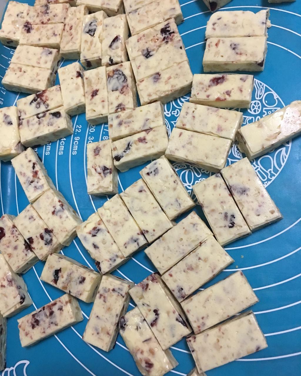 面包机轻松做牛轧糖（这样做雪花酥也赞哦）