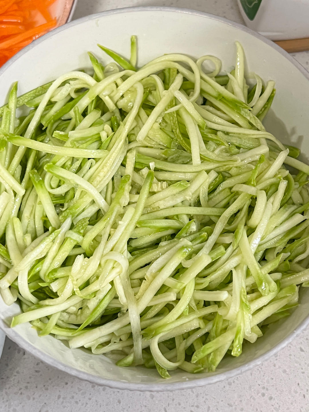 特饺子🥟之胡萝卜西葫芦白菜鸡蛋火腿馅的做法 步骤3