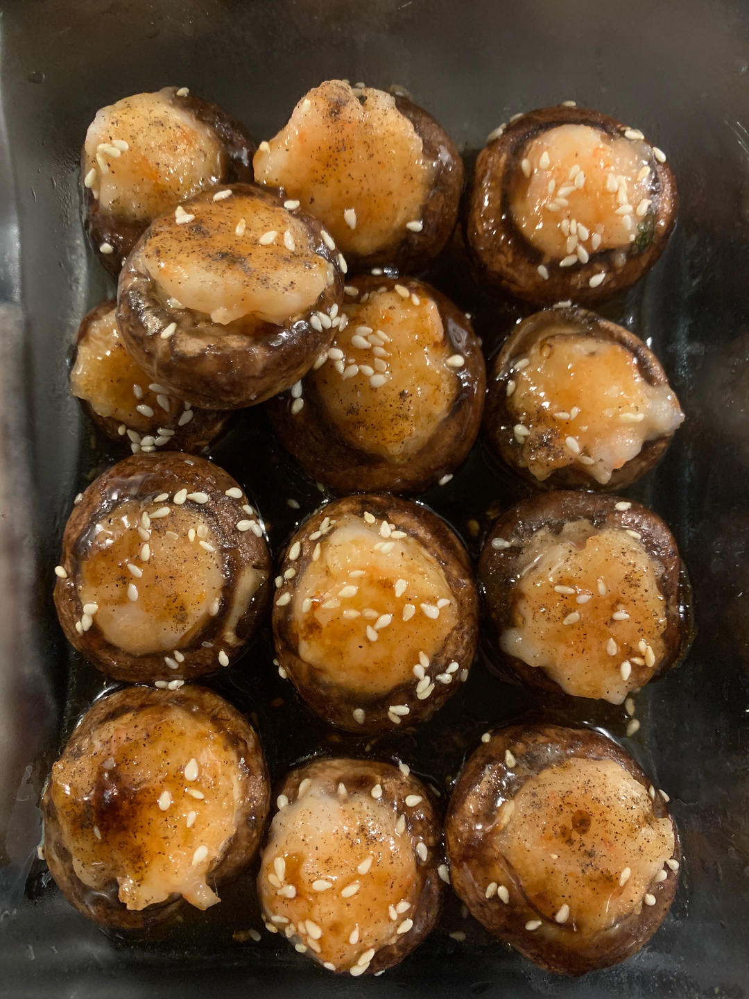 一口爆汁的虾滑酿口蘑