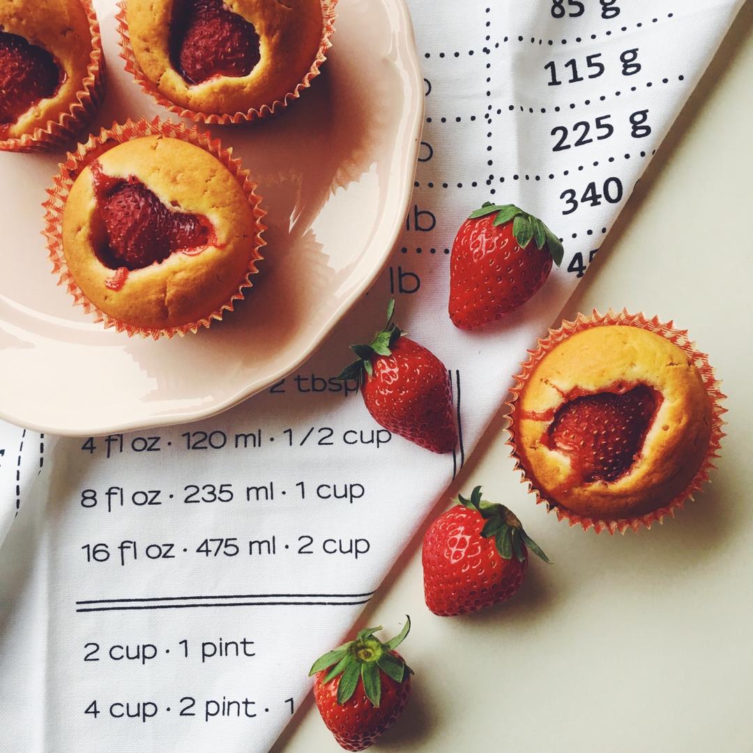 一整颗草莓の马芬