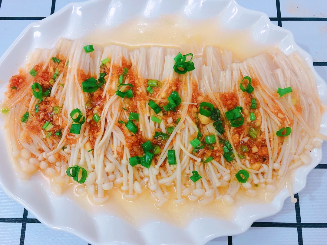 蒜蓉金针菇，简单快手的下饭神菜