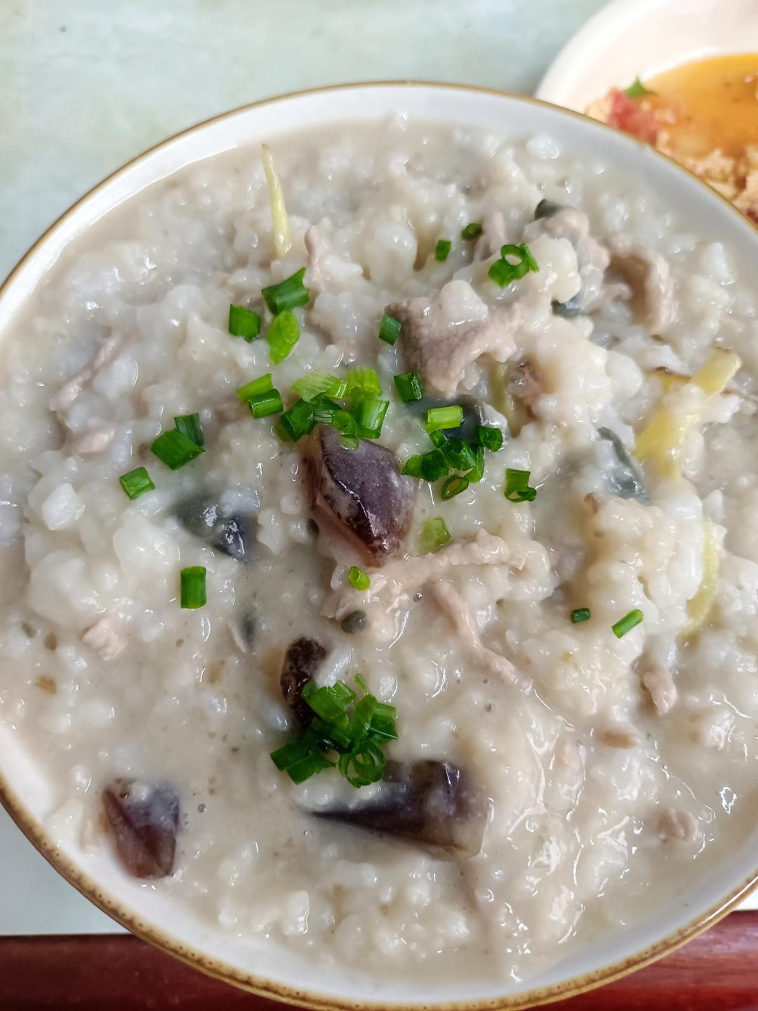 十五分钟快手之香滑皮蛋瘦肉粥(附五分钟电饭煲电压力锅更快捷方法)