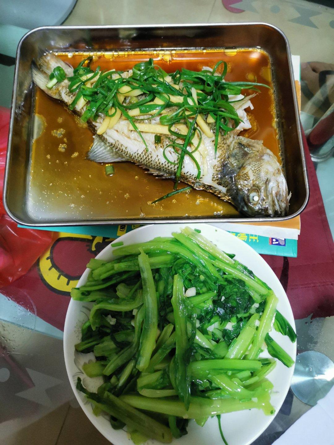 蒸鲈鱼