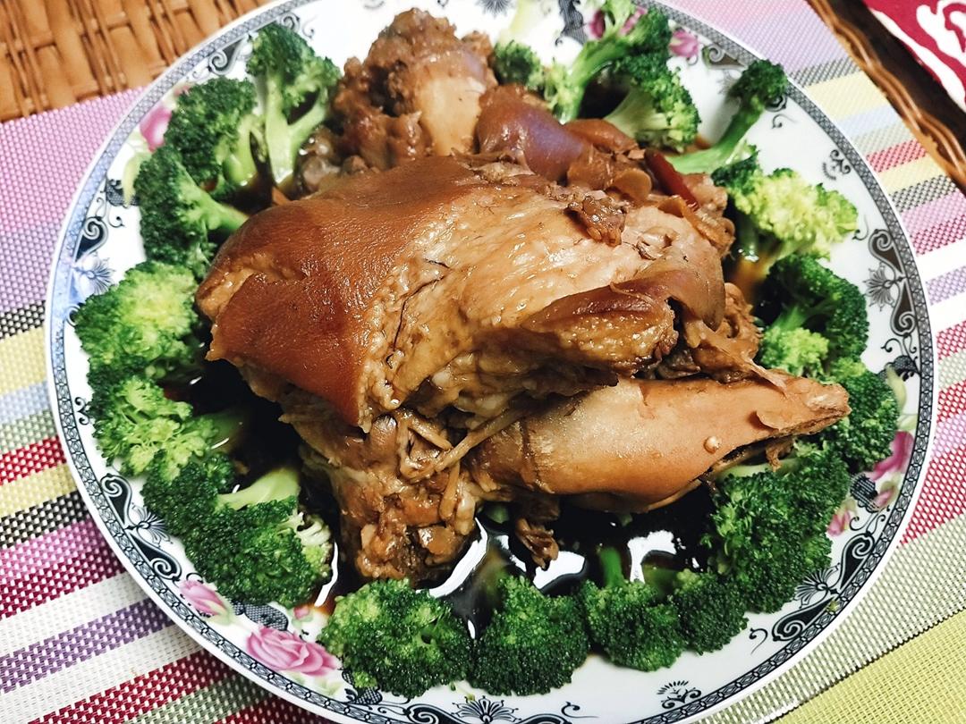 老丁的私房菜－家常红烧肘子