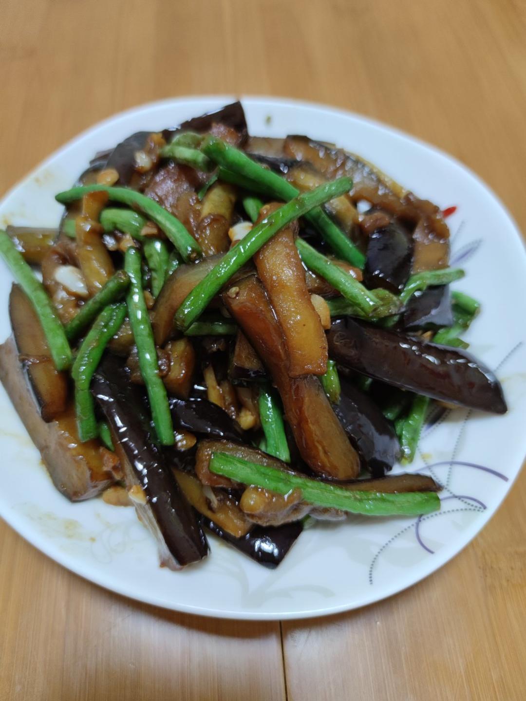 茄子炒豆角（不用油炸，好吃入味）