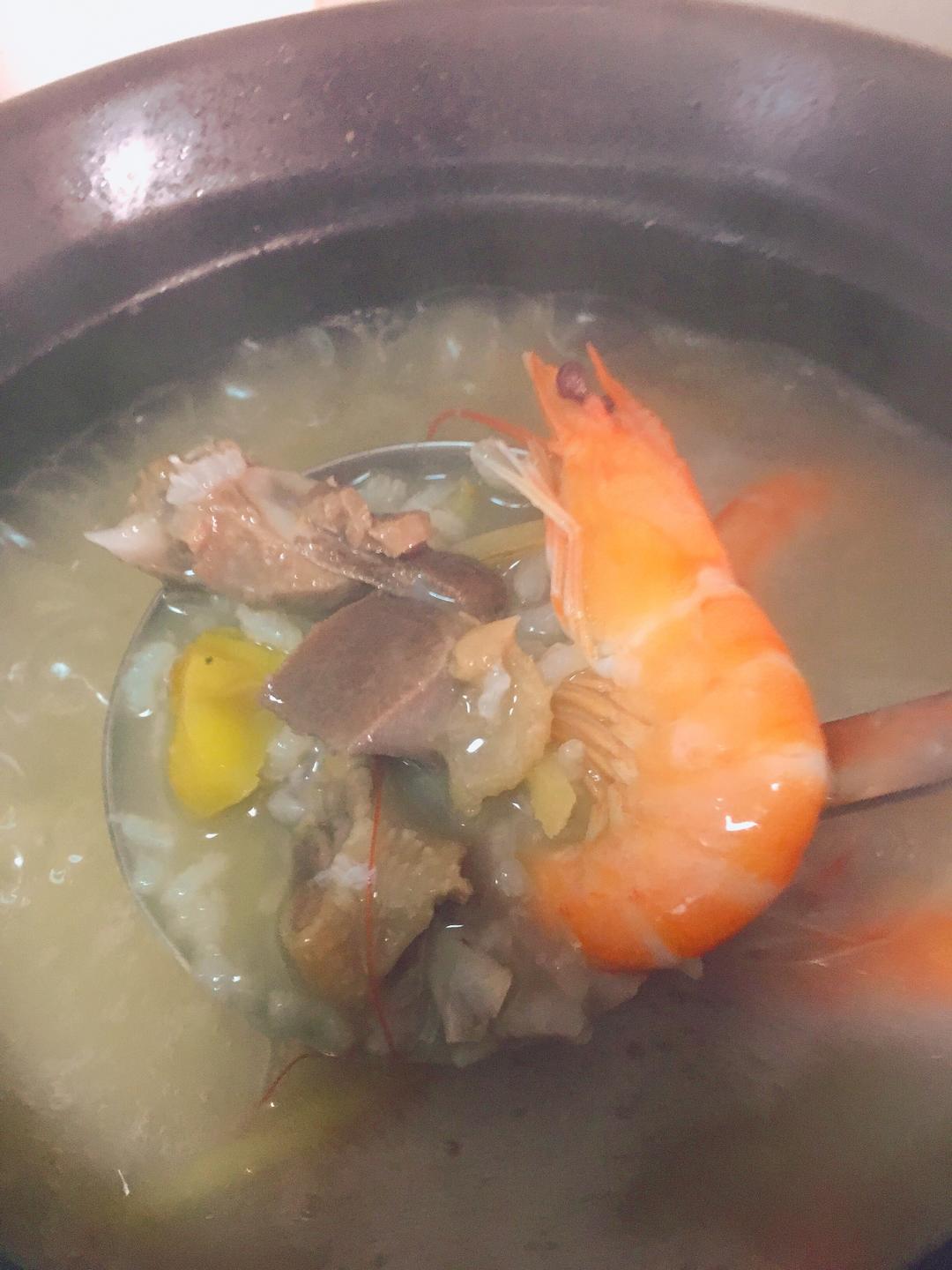 超鲜美！鸽子板栗海鲜砂锅粥的做法