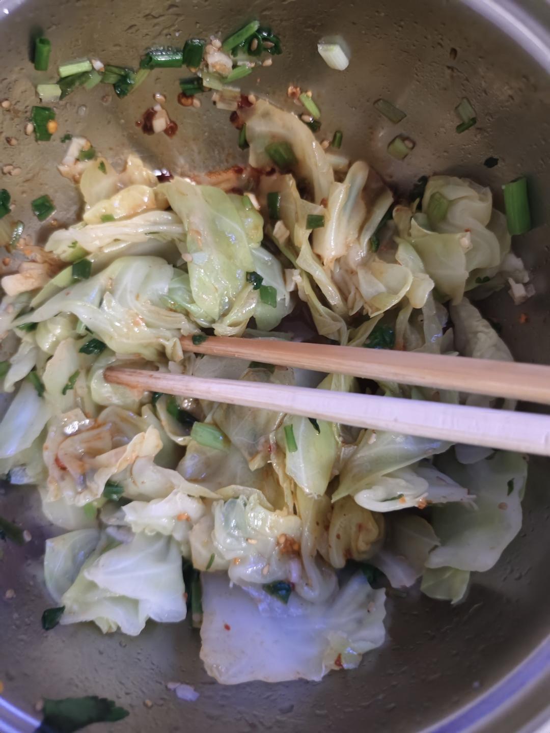 凉拌手撕包菜
