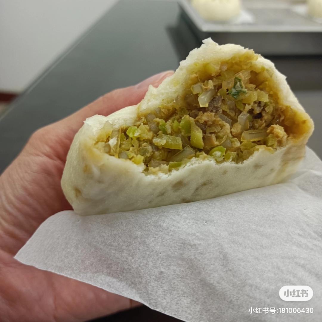 一出笼就抢光的青萝卜丝肉包