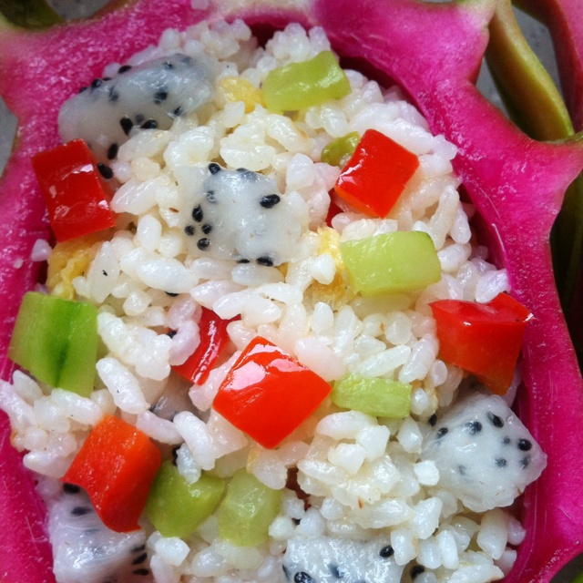 清爽火龙果炒饭