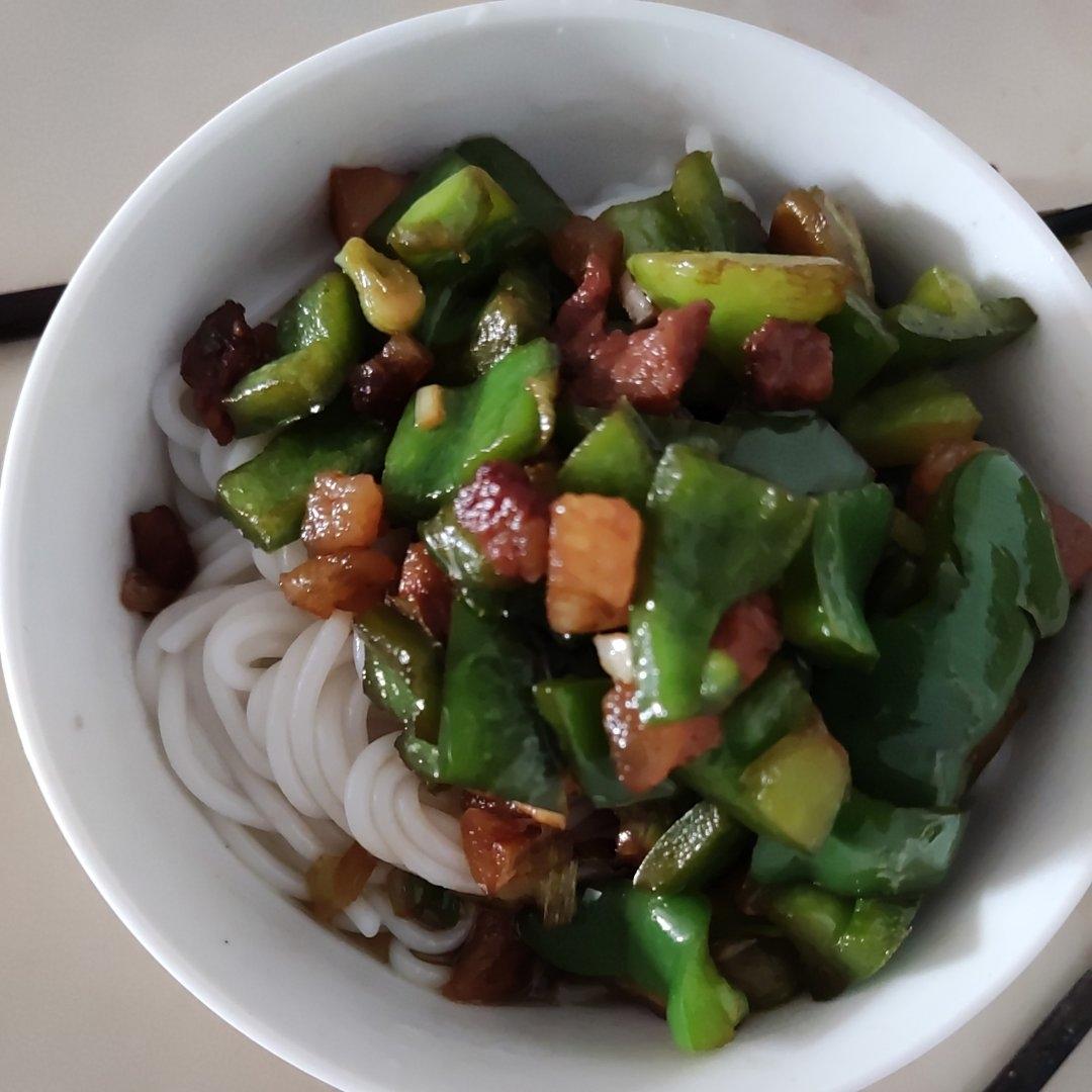 湖南米粉一碗被吃光连汤都不剩的快手早餐