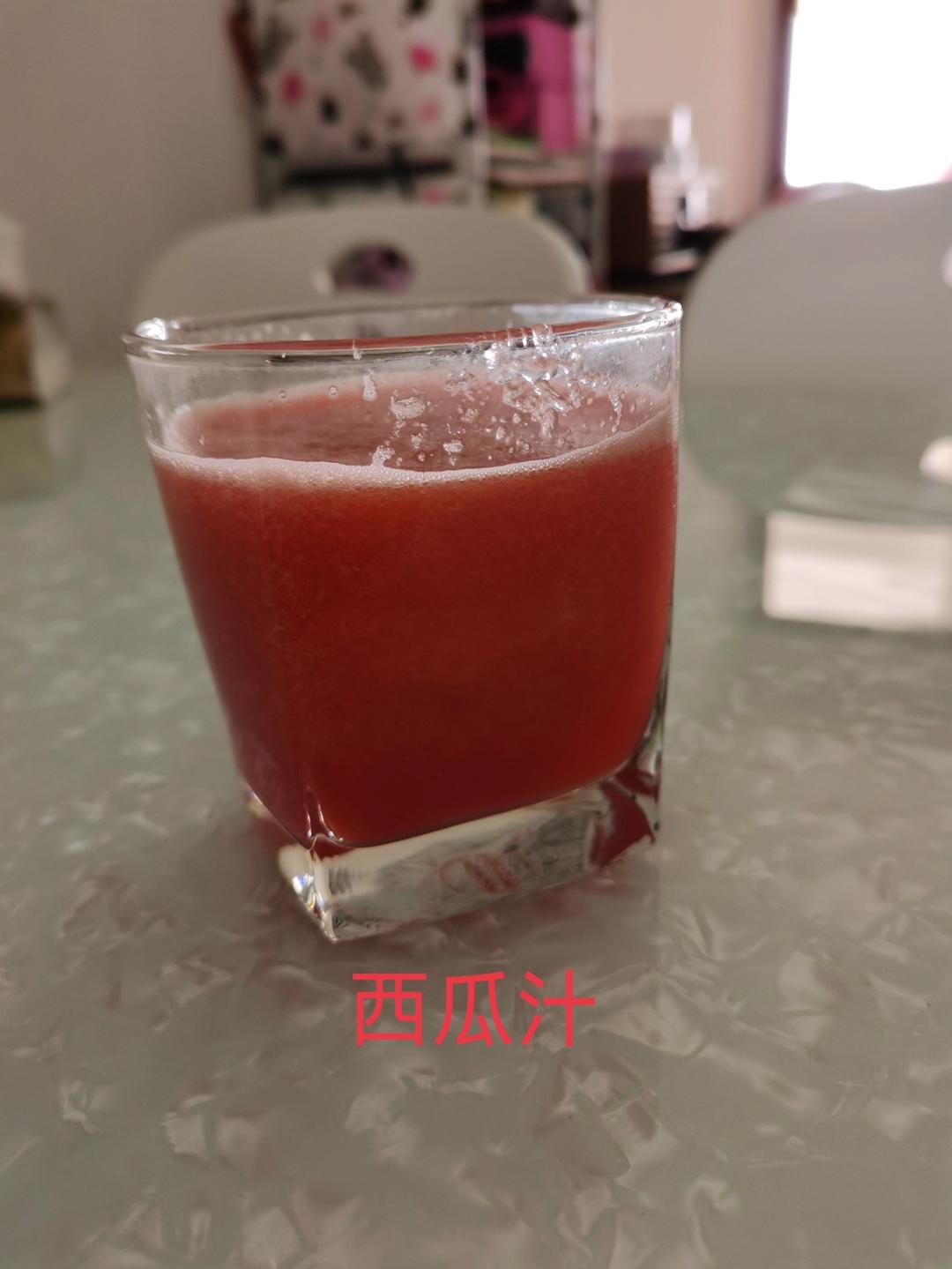 鲜榨冰爽西瓜汁