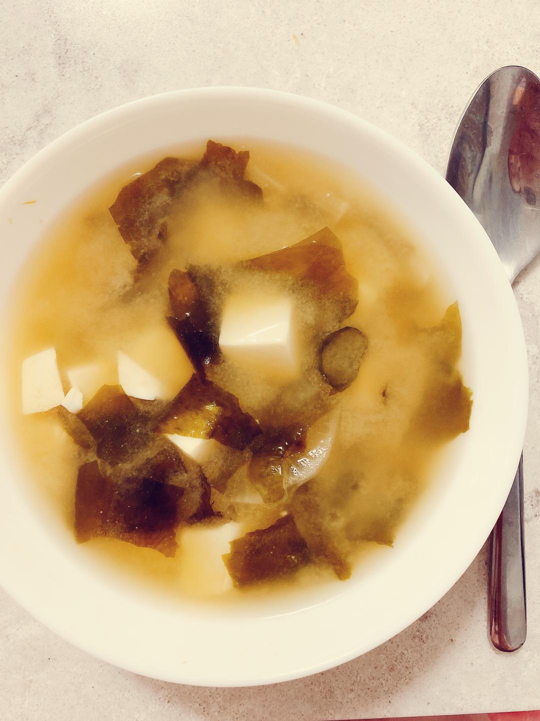 好喝啊，简单美味的日式味增汤的做法